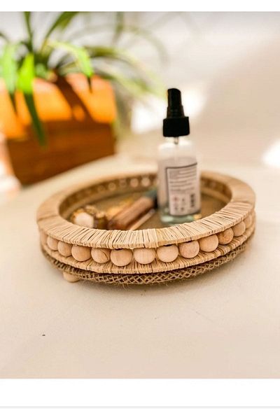 homeyandlovey Wooden Beaded Wicker Natural Raffia Tray, Decorative Tray, Decor Tray for Bathroom, Home, Table 25 Cm Diameter