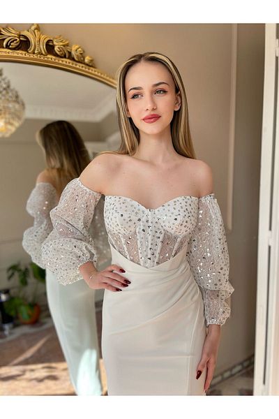 seri creation Μίντι Φόρεμα Bubble Sleeves - Λεπτομέρεια στήθους και μανίκι