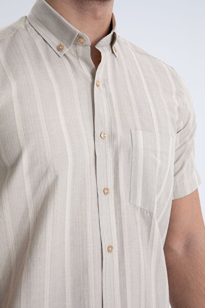 Varetta Чоловіча сорочка з короткими рукавами, смугаста, з кишенями, кольору екрю