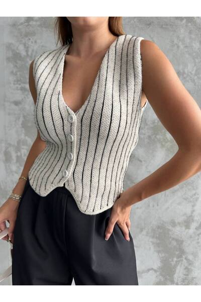 ZF BUTİK Gestreifte Strickweste mit Wolleffekt