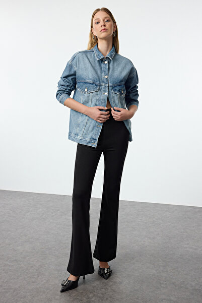 Trendyol Collection Oversize Blue Denim Jacket - Pocket Detailed, TWOAW25CE00051
