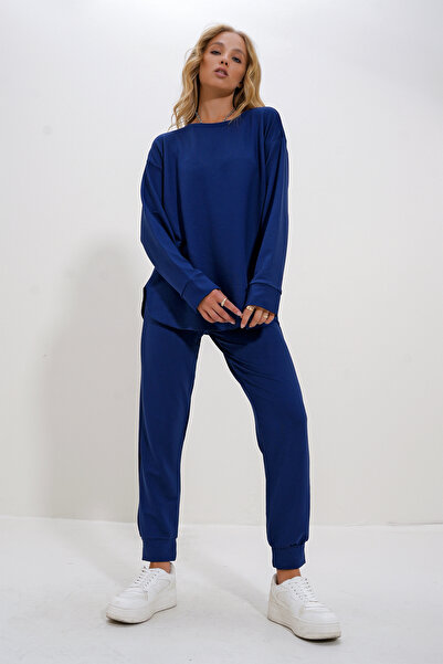 Trend Alaçatı Stili Marineblaues, weich strukturiertes Modal-Trainingsanzug-Set für Damen – Rundhalsausschnitt, seitliche Schlitze, Alc-X12677