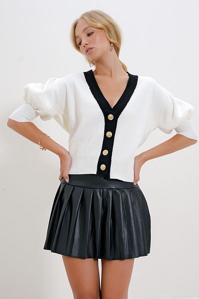 Trend Alaçatı Stili Cardigan alb pentru femei cu decolteu în V și mâneci cu balon - nasturi ALC-X12683
