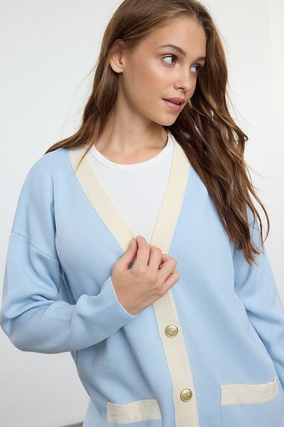 Trendyol Modest Světle modrý blokovaný pletený svetr - Tctaw25th00020