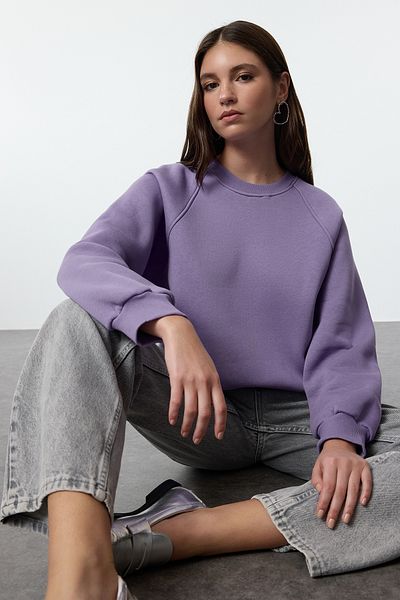 Trendyol Collection Lilac Relaxed/Comfortable Fit Basic raglánový rukáv Crew Neck Pletená mikina TWOAW24SW00104