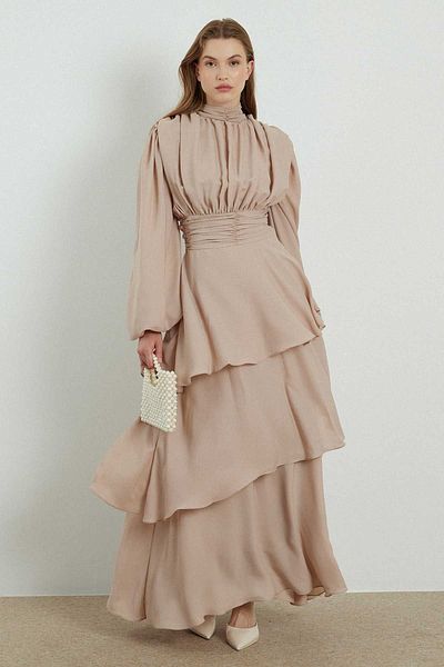 Hooopstore Beige Chiffon Dress - Arabia Model