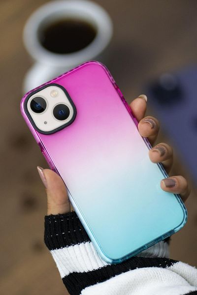 mooodcase حافظة هاتف من السيليكون الملون بألوان قوس قزح متوافقة مع هاتف Iphone 14 Mchzr