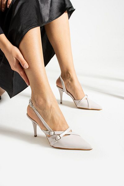 İnan Ayakkabı Beige Patent Leather Buckle Women's Heeled Shoes - 8 cm Heel