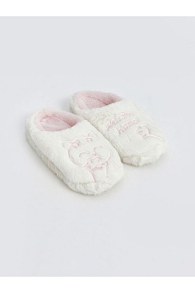 LC Waikiki LCW STEPS Κεντημένες βελούδινες παντόφλες για κορίτσια