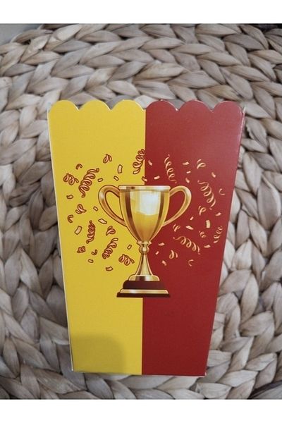 Deniz Party Store علبة رقائق الذرة من الورق المقوى باللون الأصفر والأحمر 8 قطع