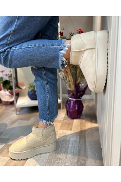 Hermones حذاء مايا كريمي من الصوف ذو النعل العالي