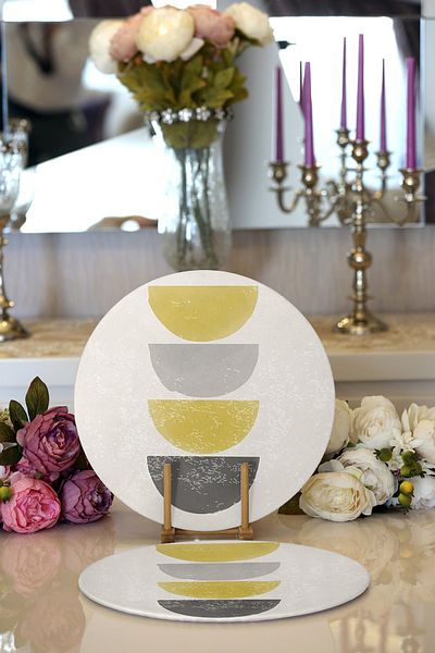 Realhomes 2-Piece Sun & Moon Artistic Drawing Digital Printed Modern Round Plate & Placemat