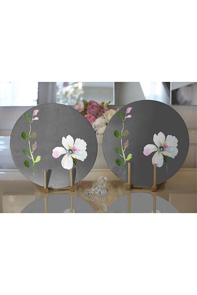 Realhomes 2-Piece Gray Floored Flower Design Digital Printed Modern Round Charger & Placemat