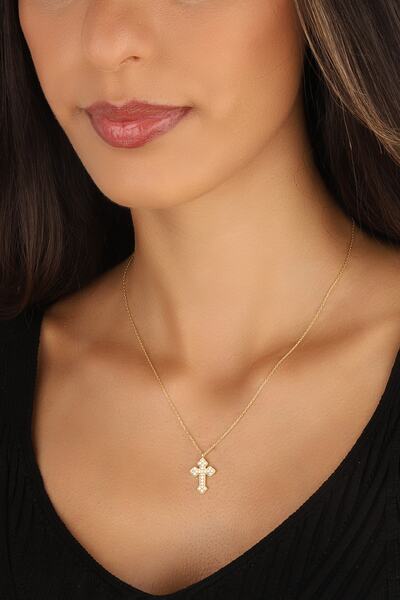 Lia Berto Altın Kaplama Zirkon Taşlı Haç Model 925 Ayar Gümüş Kolye