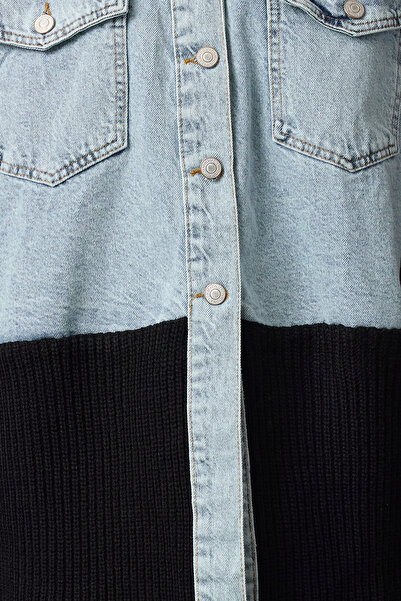 Trendyol Collection Синьо черно трикотажно яке с големи детайли от деним TWOAW25CE00025