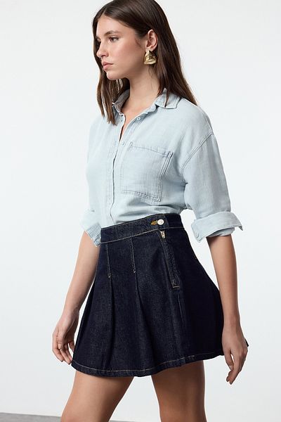 Trendyol Collection Джинсова міні-спідниця плісе з високою талією темно-синього кольору TWOAW25ET00114