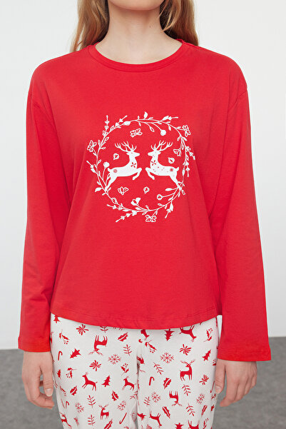 Trendyol Collection Újévi témájú piros kötött pizsama szett - 100% pamut Thmaw25pt00117