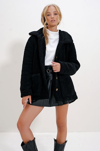 Trend Alaçatı Stili Schwarze Plüschjacke - Doppeltasche, geknöpfter Schalkragen, Alc-X12703