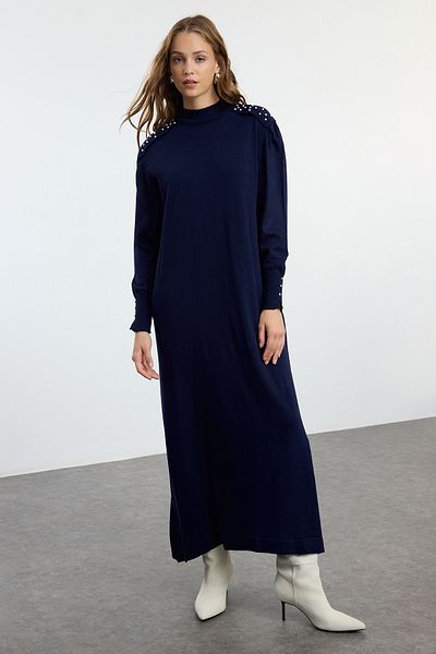 Trendyol Modest Πλεκτό φόρεμα μπλε ναυτικό με πέρλα/πέτρα λεπτομέρεια - TCTAW25EB00054