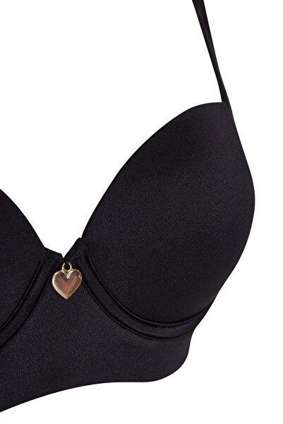 Trendyol Curve Schwarzer BH in Übergröße mit seitlichem Raffereffekt und Herz-Accessoire TBBAW25CW00012