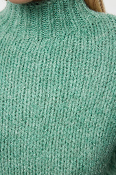 Trendyol Collection Široký střih – měkká texturovaná mátová úpletový svetr TWOAW25KZ00058