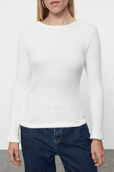 Trendyol Collection Ecru Feather Basic Knitwear Svetr - TWOAW25KZ00198