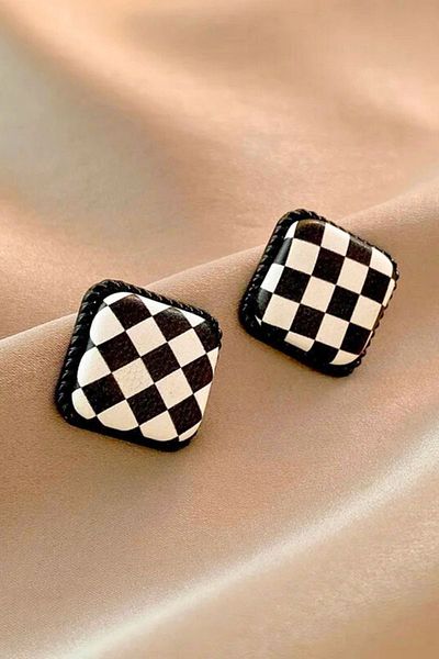 PETEK AKSESUAR 2 cm Wide Checkered Leather Earrings