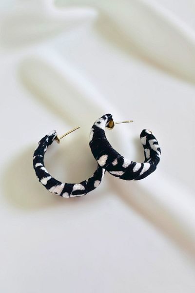 PETEK AKSESUAR Zebra Fabric Hoop Design Earrings