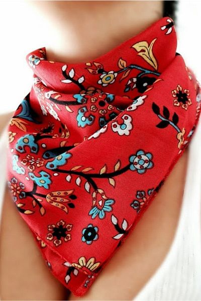 PETEK AKSESUAR Red Ethnic Patterned Bandana