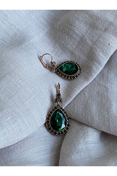 FAYRA ACCESSORIES أقراط الزمرد