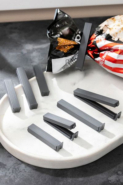KATE HOME Practical Set of 8 Anthracite Bag Clips - 4 Large and 4 Small