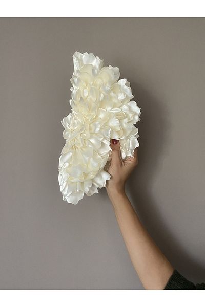 quella atelier حقيبة محفظة صغيرة بتصميم زهرة