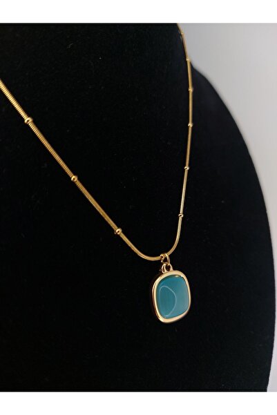 Romea قلادة مربعة الشكل من حجر دوريكا باللون الأزرق الفيروزي ومضادة للتشويه