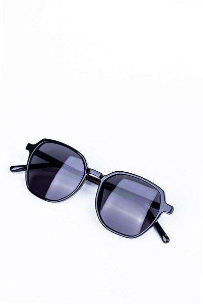 LUNOX Evan Unisex Black Sunglasses