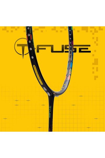 Hundred مضرب تنس الريشة FLUTTER 7 ATTK المصنوع من ألياف الكربون غير المربوطة مع غطاء مضرب كامل (أسود/أحمر)