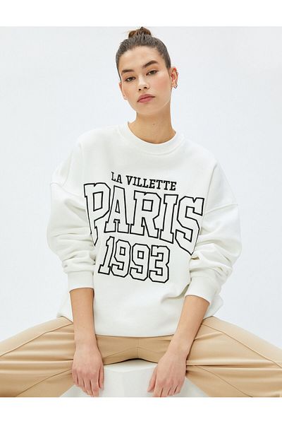 Koton Rundhals-Sweatshirt mit College-Stickerei und langen Ärmeln