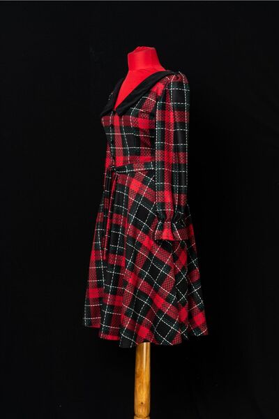 Sihirli Düğmeler Retro Elbise