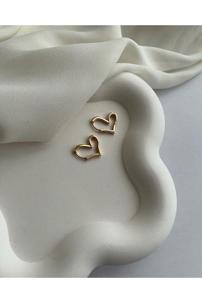 Karem Jewellery Gold Colored Heart Earrings - Clip Detail