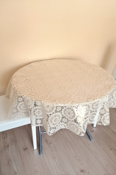 Generic Brand PROZIRNA STOLNICA SA ČIPKASTIM IZGLEDOM PREMAZANA LINOLEUMOM -1...