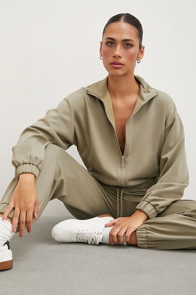 Never more Çağla Zippered Sweatshirt