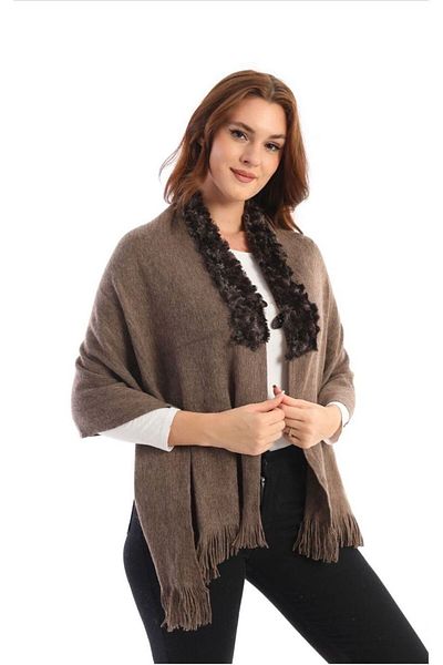 eslem butik Winter and Seasonal Furry Shoulder Shawl