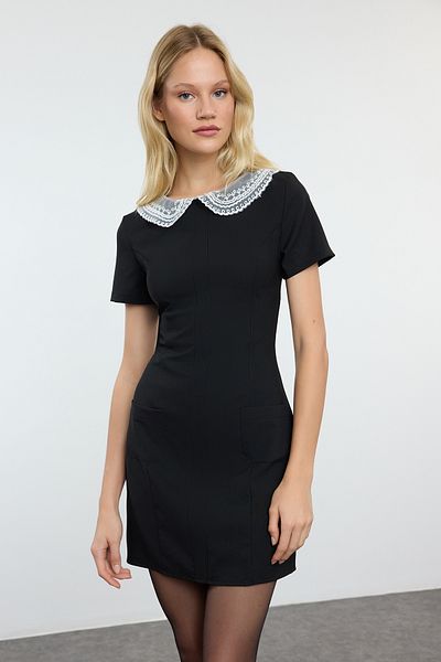Trendyol Collection Mini-Gewebtes Kleid - Schwarz, Saran-Kragen-Detail, Twoaw25el00126
