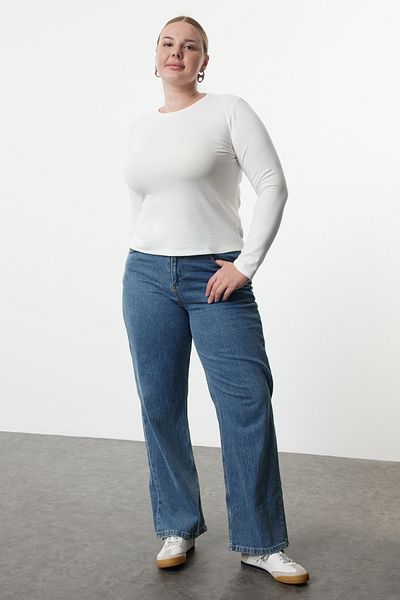 Trendyol Curve Ελαστική μπλούζα Viscose Basic Plus Size - Crew Neck, Ecru Premium TBBAW25AF00027