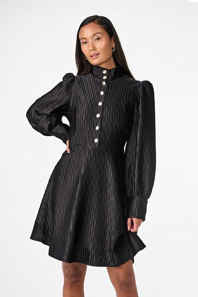 YAS. Model WOV PL100 Boty s krátkým rukávem