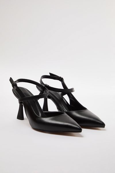 TRENDYOL SHOES Schwarze Damenschuhe mit dünnem Absatz – Knöchelriemen TAKAW25TO00004