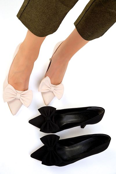 SOHO Pantofi de damă cu toc clasic din satin bej - 19520