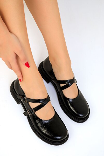 SOHO Черни дамски мокасини 19538