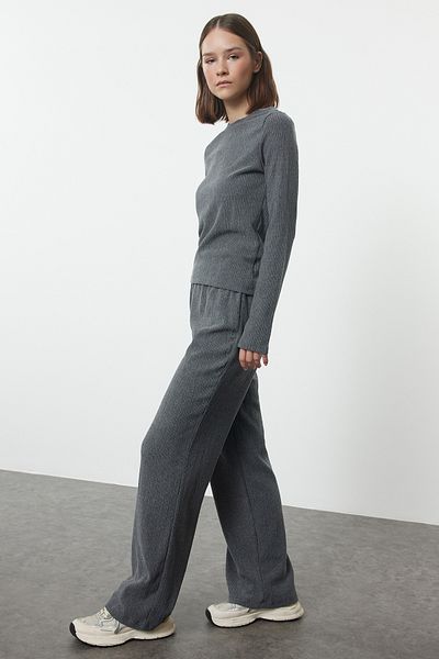 Trendyol Collection Antracit színű – széles lábú kötött szett talpgallérral és ráncfelvarrás részlettel TWOAW25AU00105