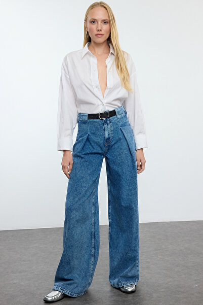 Trendyol Collection High Waist Pleated Wide Leg Jeans - Blue with Belt Detail TWOAW25JE00117