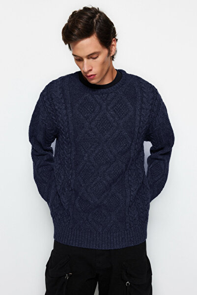 Trendyol Collection Oversize, sötétkék kötöttáru pulóver – szűk nyakú, kötött hajrészlettel TMNAW23KZ00280